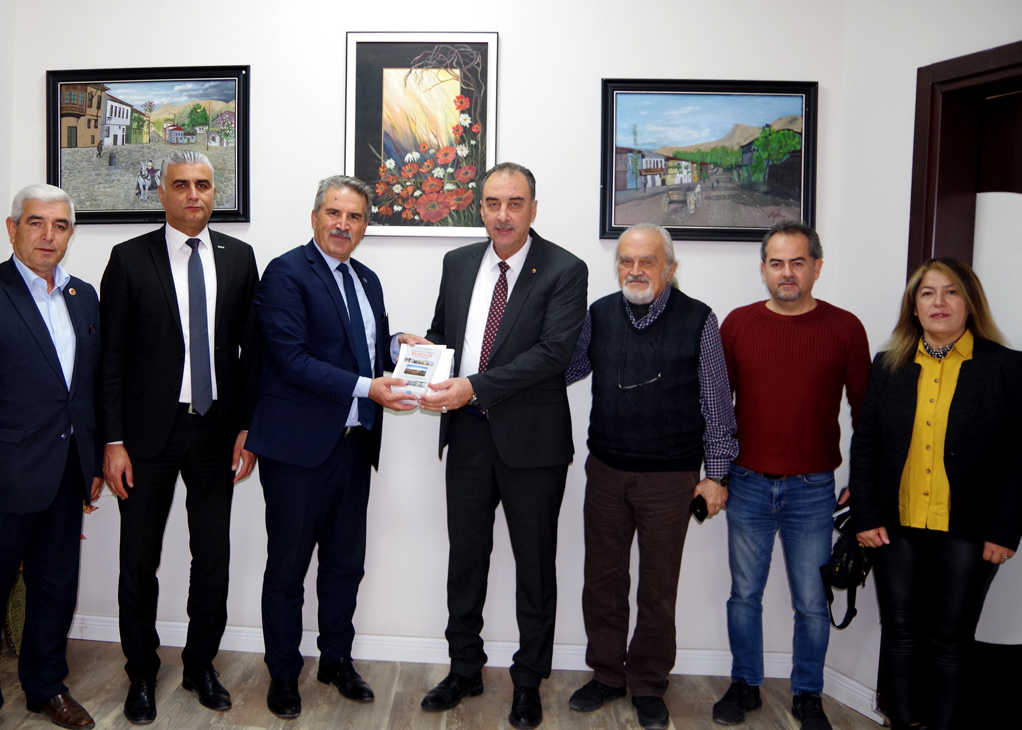 Burdur Kent Konseyi Ticaret ve Sanayi Odası Başkanı Yusuf KEYİK'i makamında ziyaret etti.