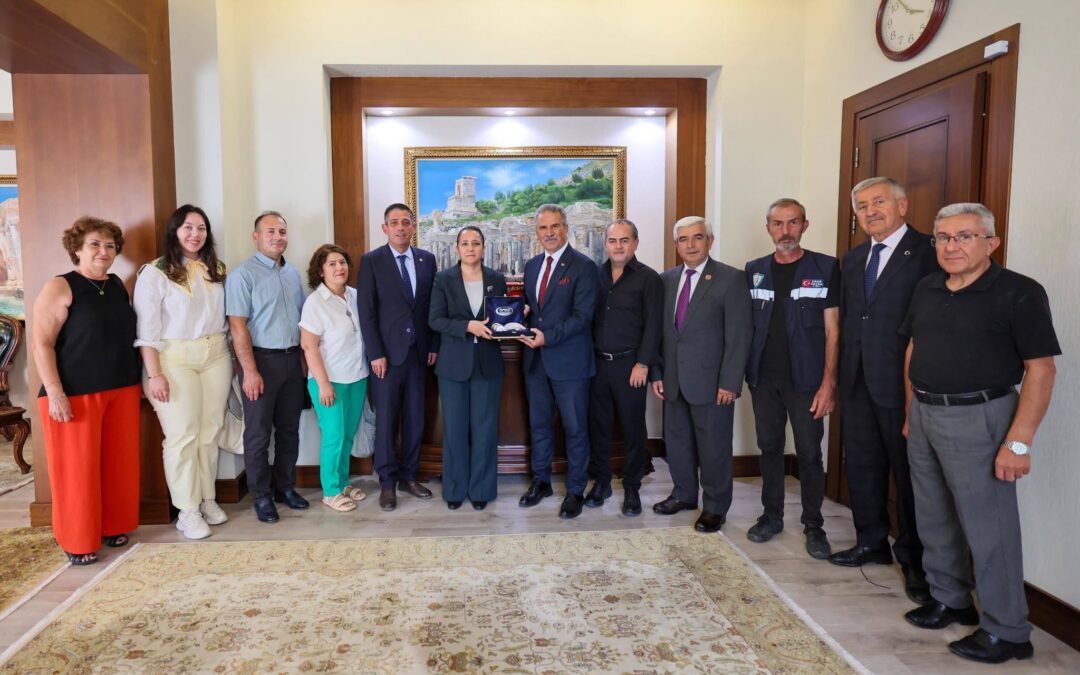 B.K.K. YENİ DÖNEM YÜRÜTME KURULU İLE VALİMİZ SN TÜLAY BAYDAR BİLGİHAN HANIMEFENDİYİ MAKAMINDA ZİYARET ETTİ.
